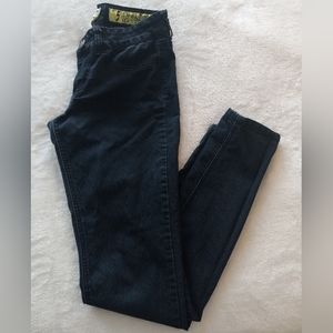 INDIGO REIN DARK BLUE SKINNY JEANS. WOMENS SIZE 5.